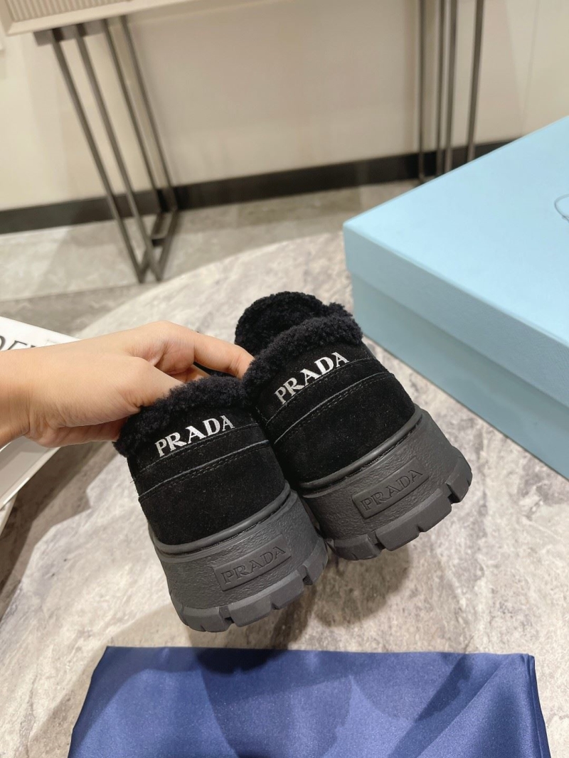 Pra*a sneakers